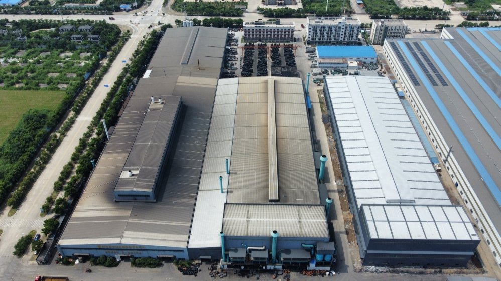 Luzhongbao Smart Covers Debut at ICE BSD Jakarta